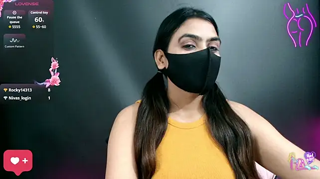 DesiZoya's Live XXX Chat