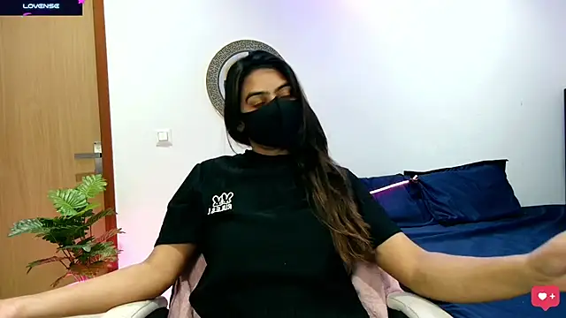 DesiZoya Chat XXX in diretta