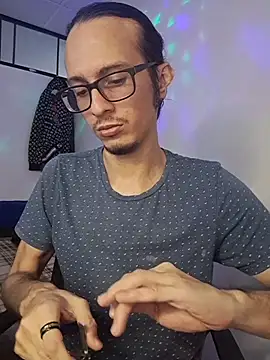 Show modela Tristan_Vance na web-kameri