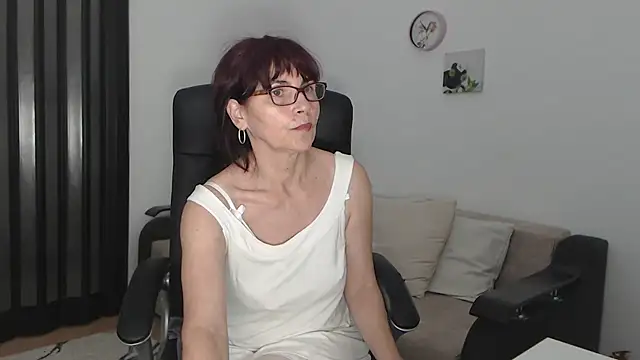 helua54 Show in webcam