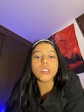 Naiara_sex's Live Chat Room