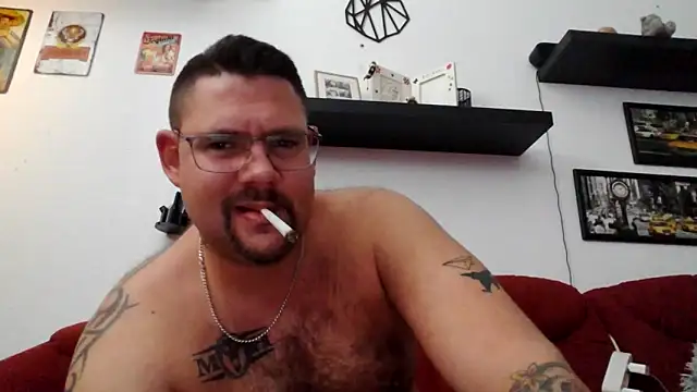 sexykevin17cm webcam show