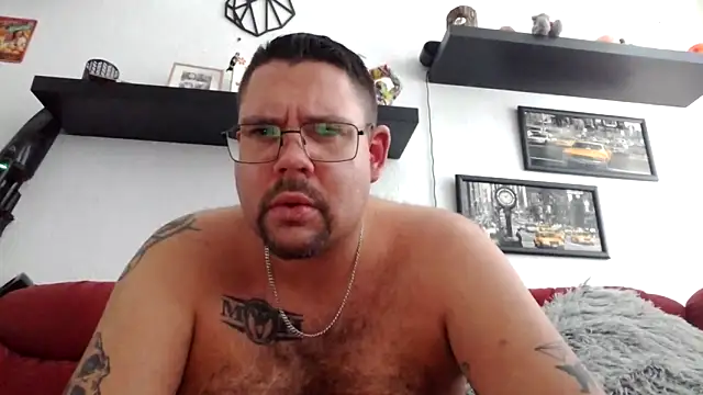 sexykevin17cm Webcam-Show