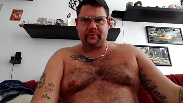 sexykevin17cm Webcam-Show