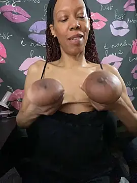 Michellecinnamon 网络视讯表演
