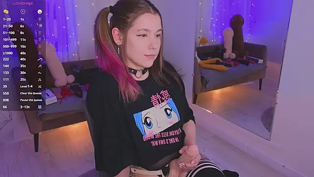 Mira_Falls' Webcam Show