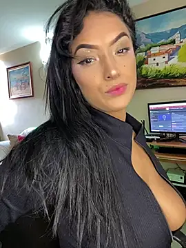 SaharQamar 即時 XXX 聊天
