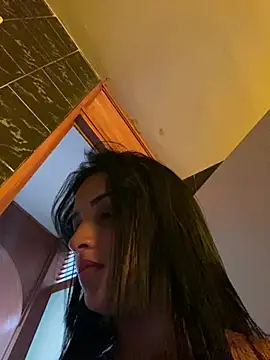 SaharQamar Show Webcam