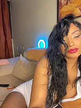 SaharQamar Adlı Modelin Canlı XXX Sohbeti