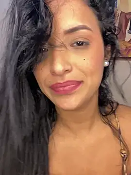 Chatroom XXX en direct de SaharQamar