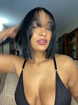 Chat +18 de SaharQamar ao vivo