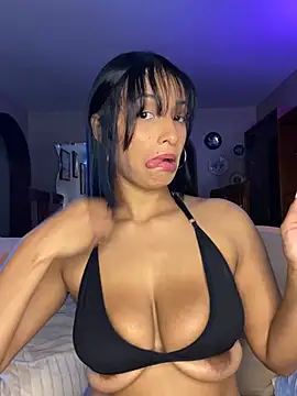 Chat +18 de SaharQamar ao vivo