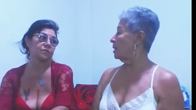 Show de sexycristina_2 na webcam