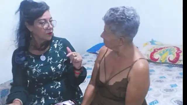 sexycristina_2: διαδικτυακό σόου στην κάμερα