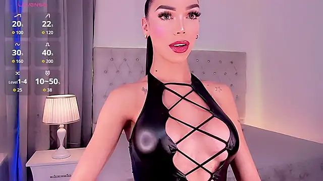 Michell_simons Show in webcam