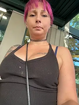 XXX chat uživo modela RebelReign