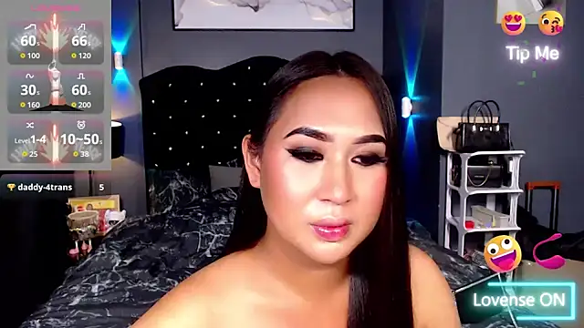 HOTTESTCANDYTS Шоу с уебкамера