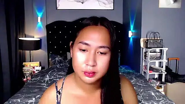 HOTTESTCANDYTS webcam show