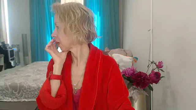 LuxuryNika's Live XXX Chat