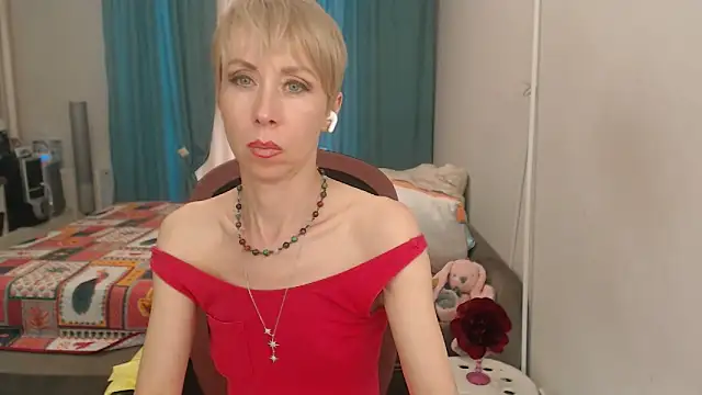 LuxuryNika's Webcam Show