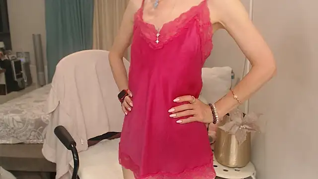 LuxuryNikaのライブXXXチャット