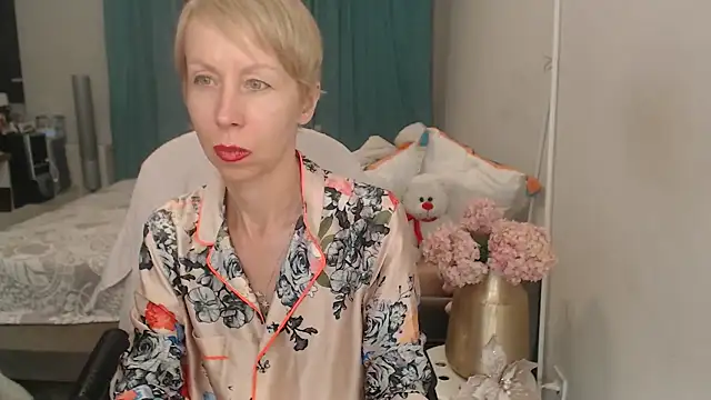 LuxuryNika Chat XXX in diretta