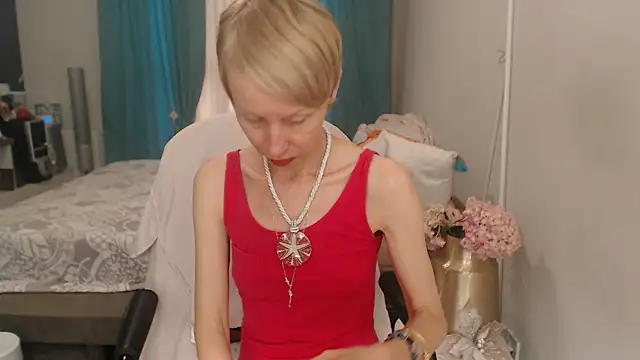 LuxuryNika Live XXX Chat