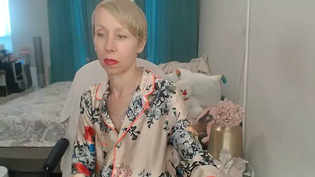 Chat +18 de LuxuryNika ao vivo