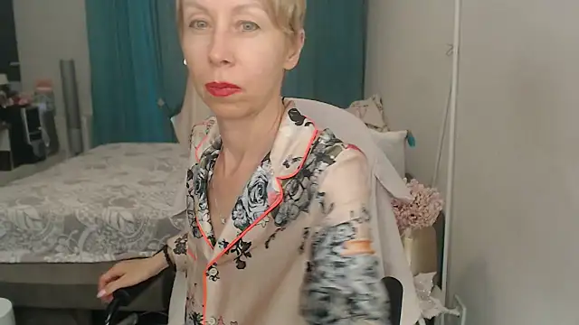 LuxuryNika Chat XXX live