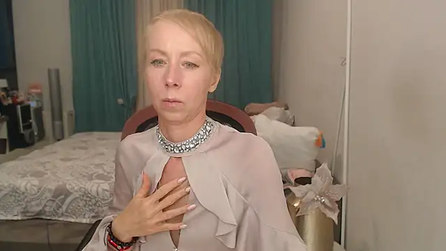 Вебкам-шоу LuxuryNika