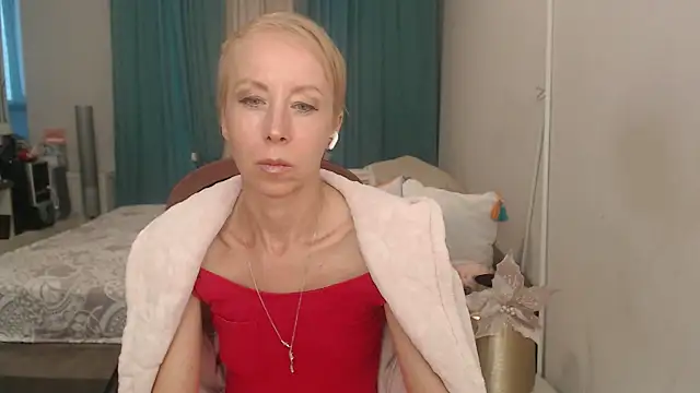 Show modela LuxuryNika na web-kameri