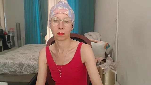 LuxuryNika's Webcam Show