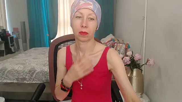 LuxuryNika Adlı Modelin Canlı XXX Sohbeti