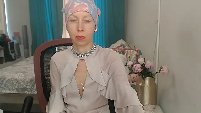 Show modela LuxuryNika na web-kameri