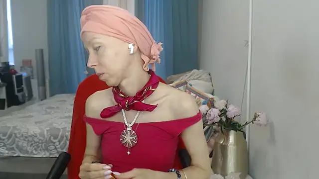 Pokazy przed kamerką – LuxuryNika