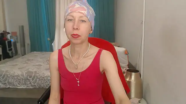 LuxuryNika webcam show