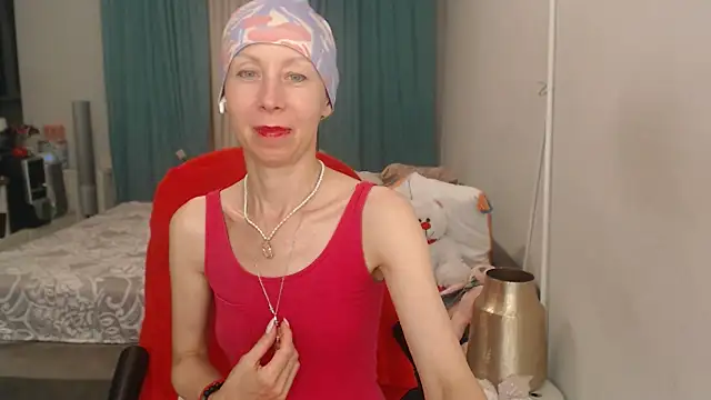 LuxuryNika Chat XXX live