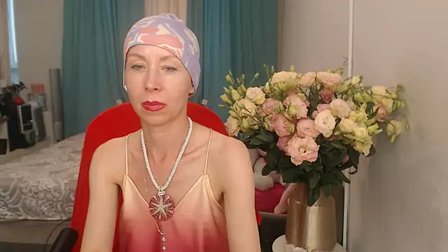 LuxuryNika's Webcam Show