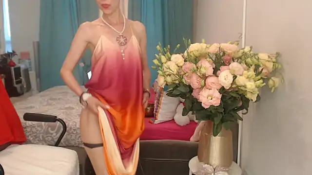 LuxuryNika Live XXX Chat