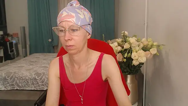 LuxuryNika's Live Sex Cam Show
