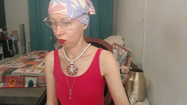 LuxuryNika Chat XXX live