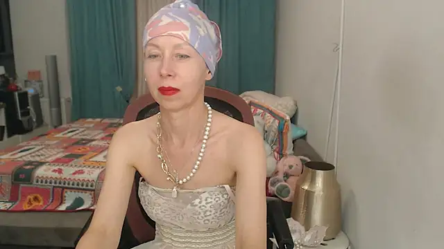 LuxuryNika's Live XXX Chat