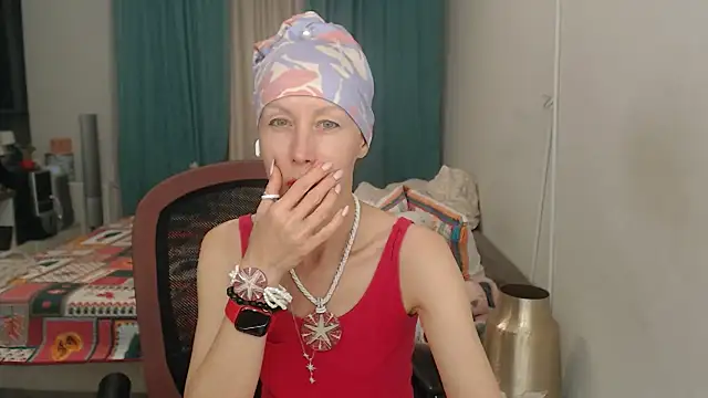LuxuryNika XXX чат на живо