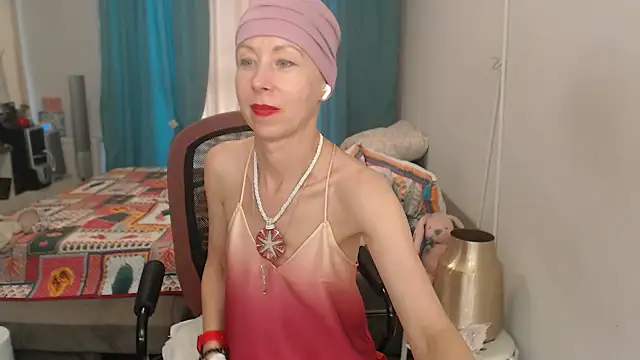 Show modela LuxuryNika na web-kameri