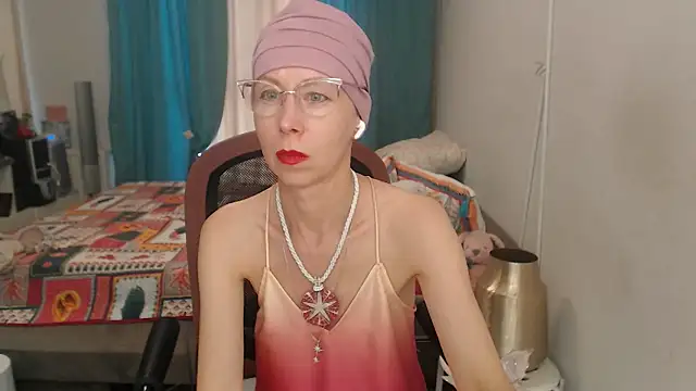 LuxuryNika's Webcam Show