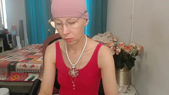 LuxuryNika Adlı Modelin Canlı XXX Sohbeti