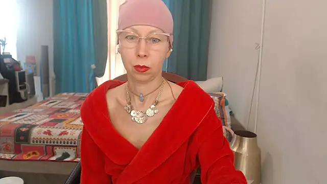 הופעת וובקאם של LuxuryNika