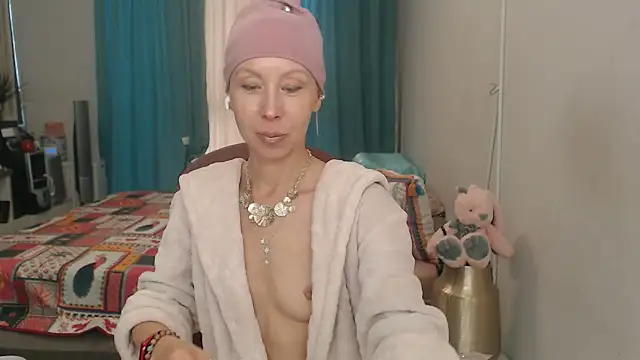 LuxuryNika Live XXX-chat