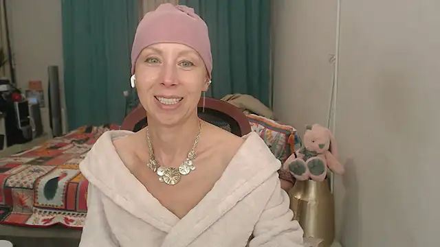 LuxuryNika Chat XXX live