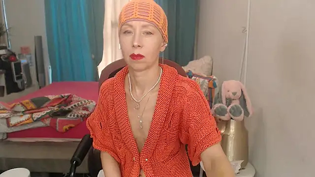 LuxuryNika's Webcam Show